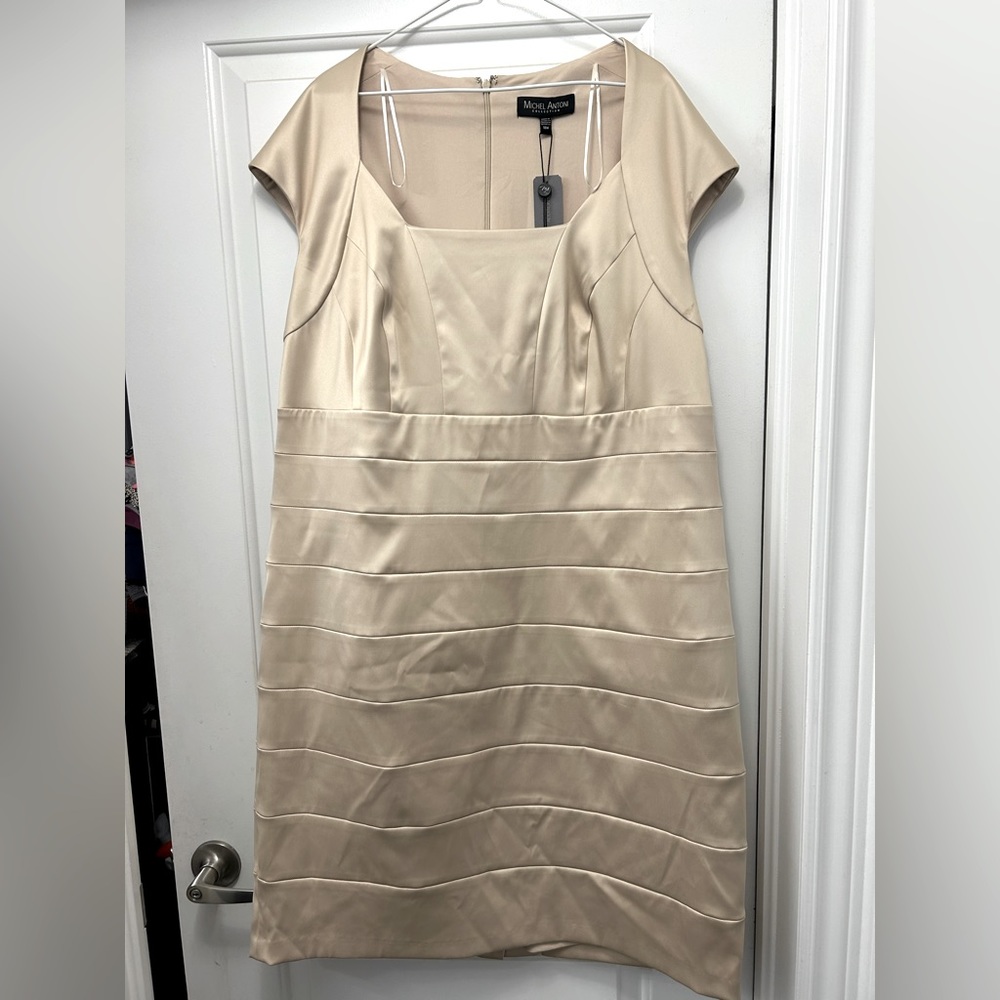 Beautiful and elegant Michel Antoni Addition Elle dress